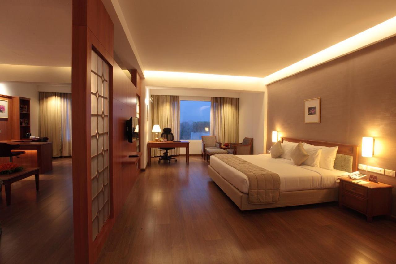 Hotel Monsoon Empress Kochi Esterno foto