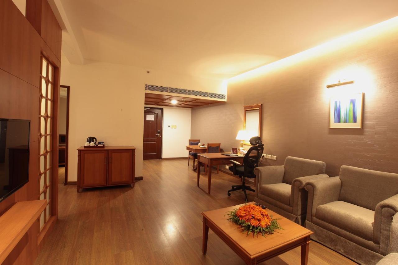Hotel Monsoon Empress Kochi Esterno foto