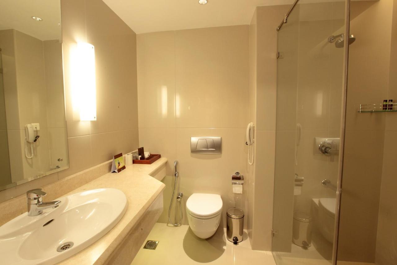 Hotel Monsoon Empress Kochi Esterno foto