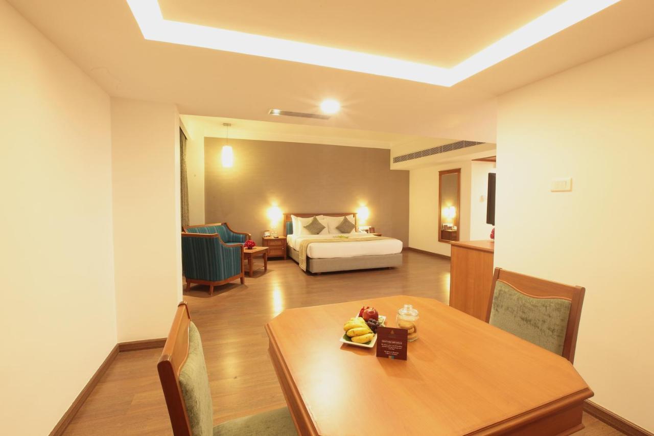 Hotel Monsoon Empress Kochi Esterno foto