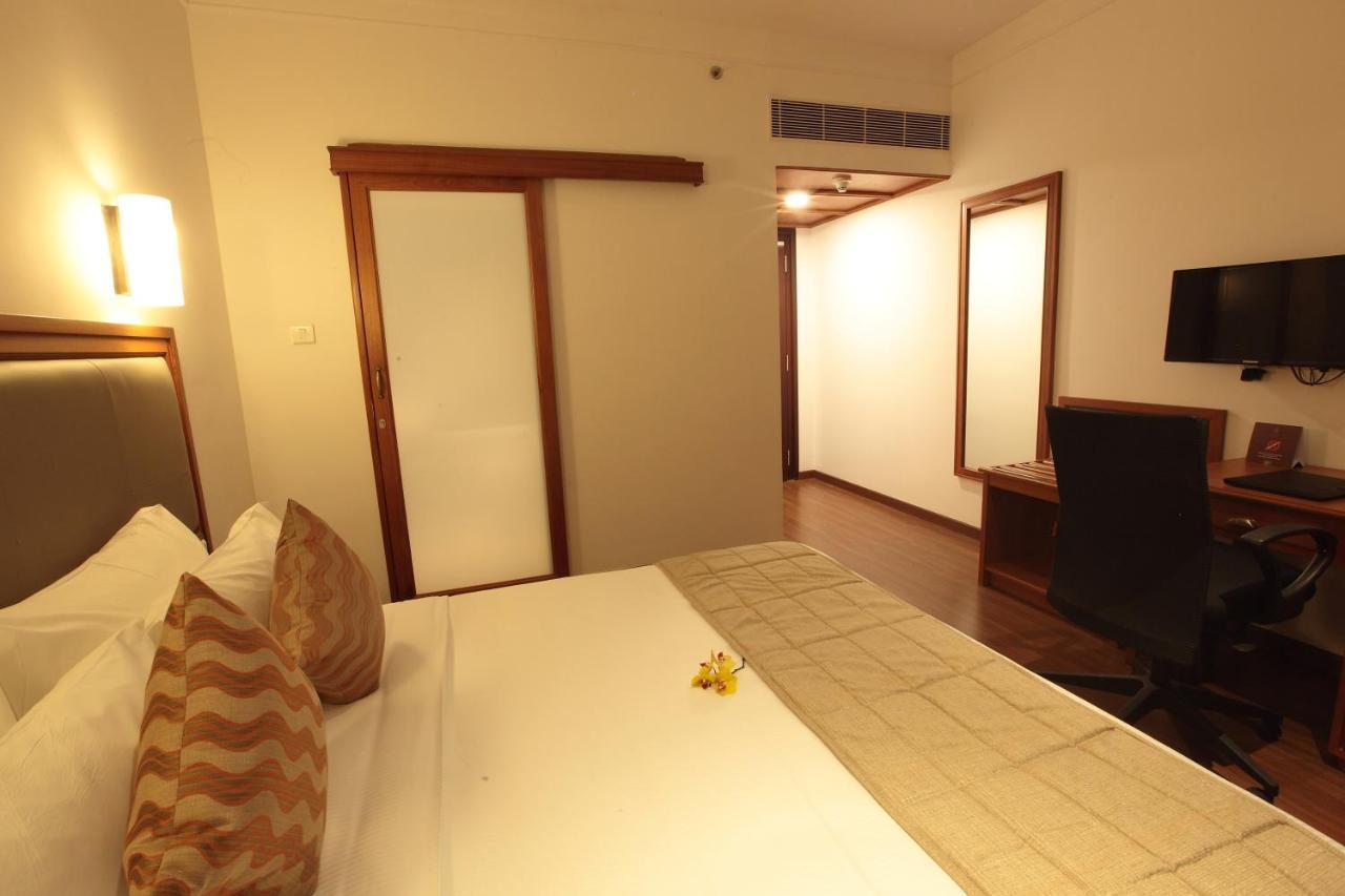 Hotel Monsoon Empress Kochi Esterno foto